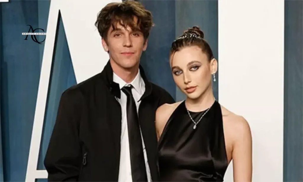 Emma Chamberlain relationship with Tucker Pillsbury